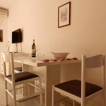 Studio 2675a Apartment